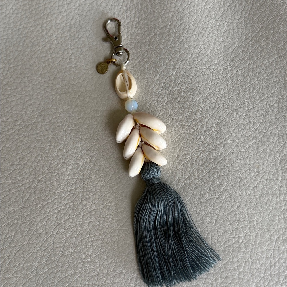 Lotus and Luna Shell and Tassel purse/bag charm NEW